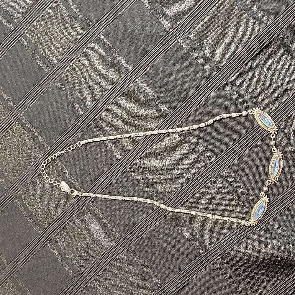 Beautiful Necklace from the jewelry 1925